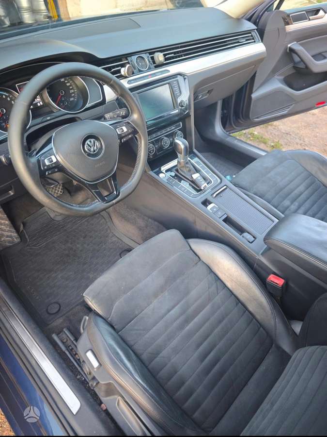 Volkswagen Passat - 6