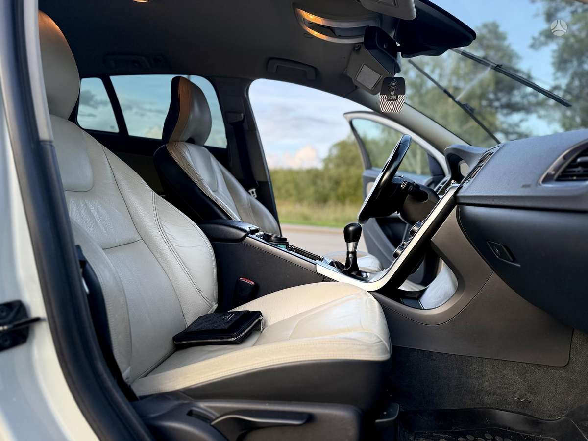 Volvo V60, 1.6 l., Универсал