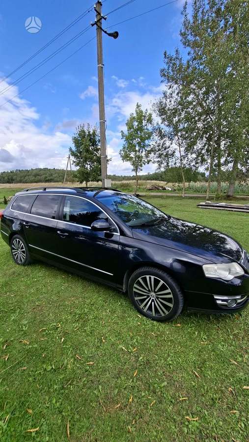 Volkswagen Passat - 1
