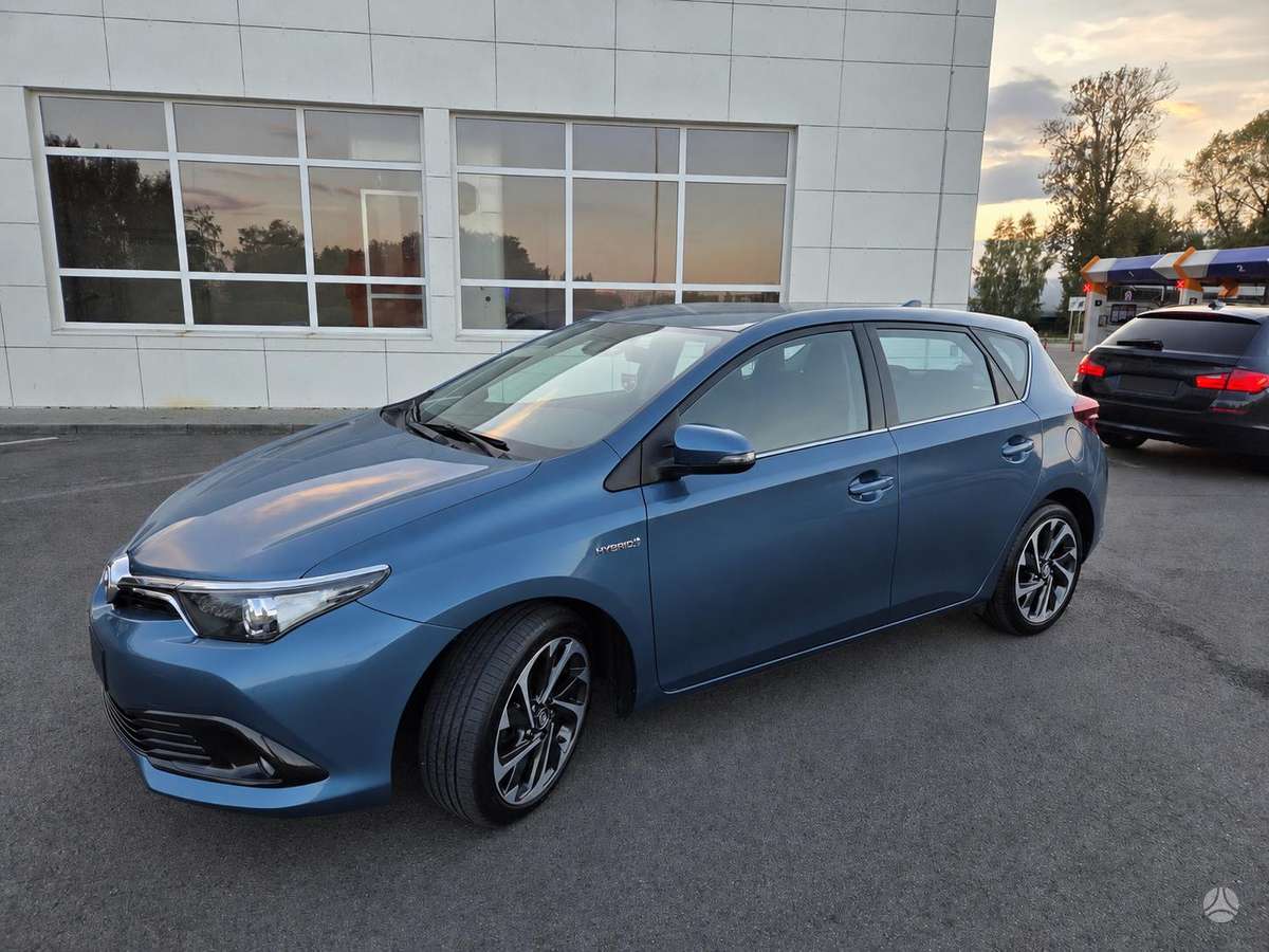 Toyota Auris - 1