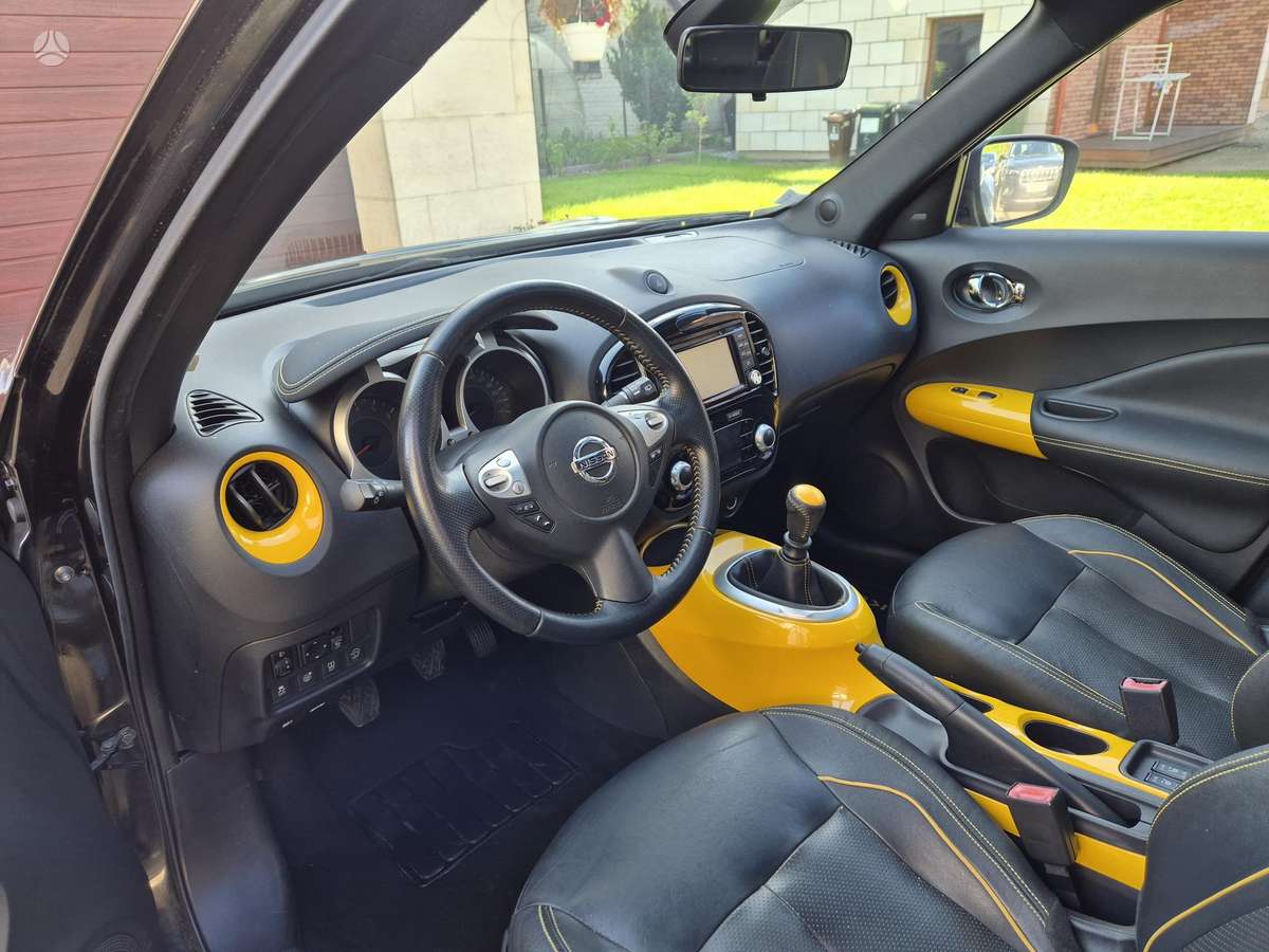 Nissan Juke, 1.2 l., off-road / crossover