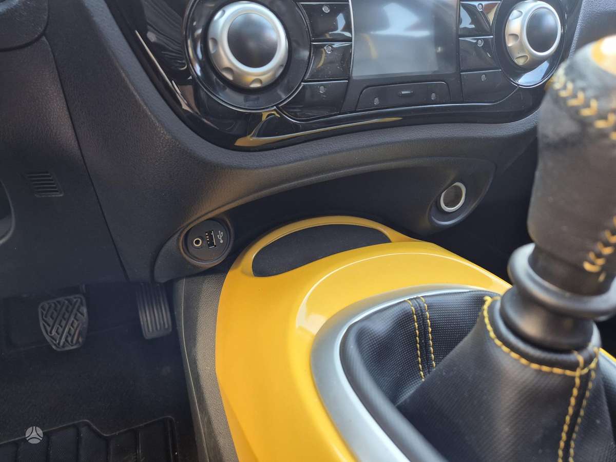 Nissan Juke, 1.2 l., off-road / crossover