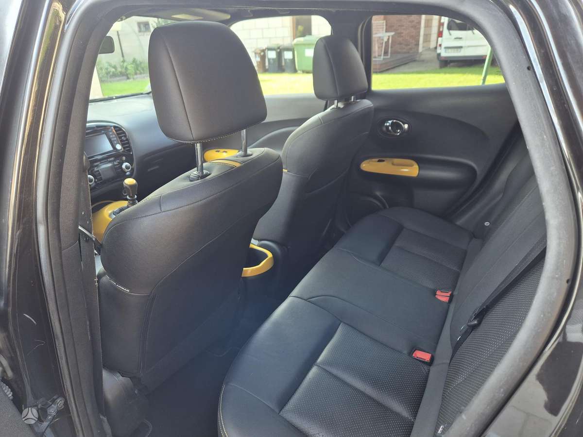 Nissan Juke, 1.2 l., off-road / crossover