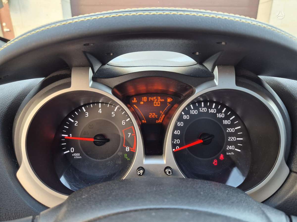 Nissan Juke, 1.2 l., off-road / crossover