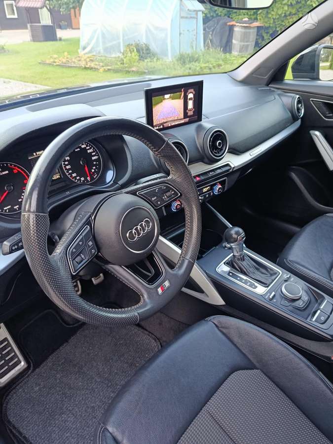Audi Q2, 1.6 l., Хэтчбек