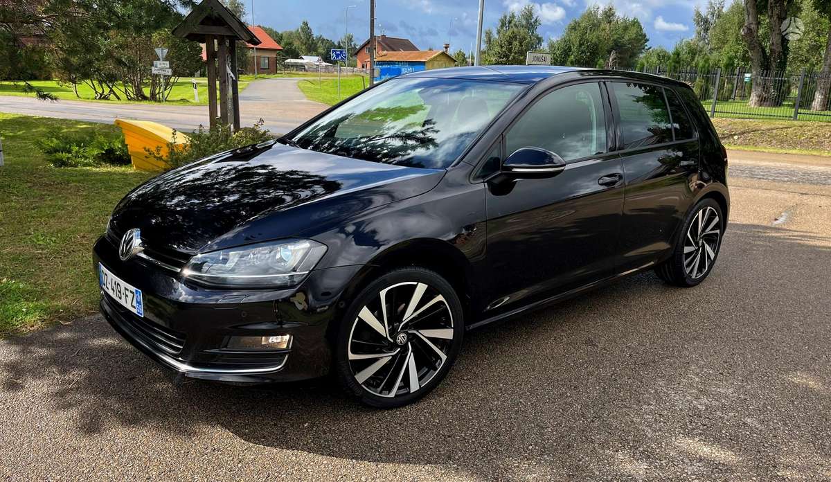 Volkswagen Golf - 5