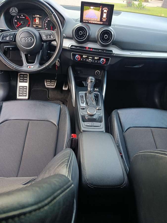 Audi Q2, 1.6 l., Хэтчбек