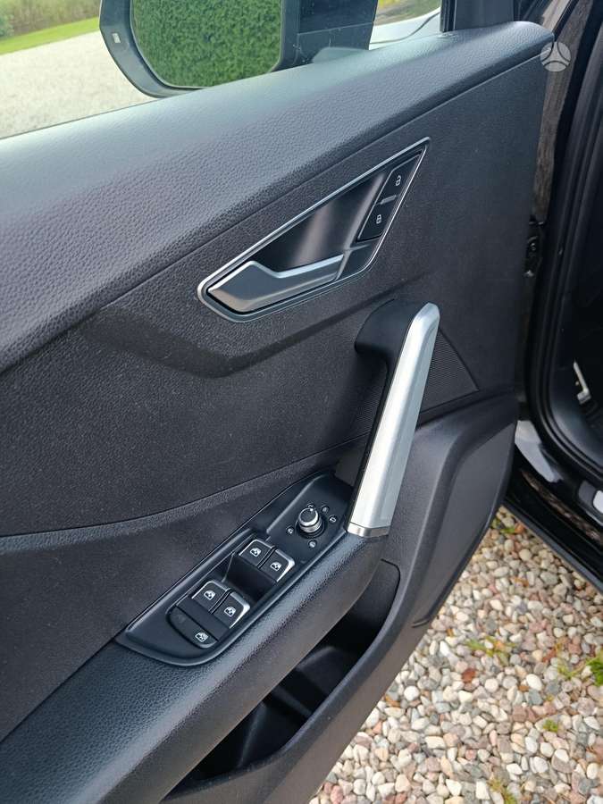 Audi Q2, 1.6 l., Хэтчбек