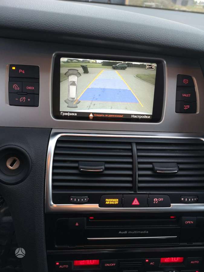 Audi Q7, 3.0 l., off-road / crossover