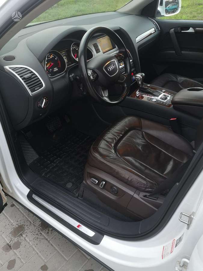 Audi Q7, 3.0 l., Внедорожник / Кроссовер