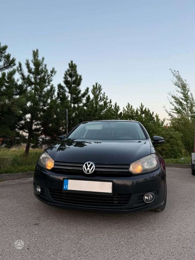 Volkswagen Golf - 2