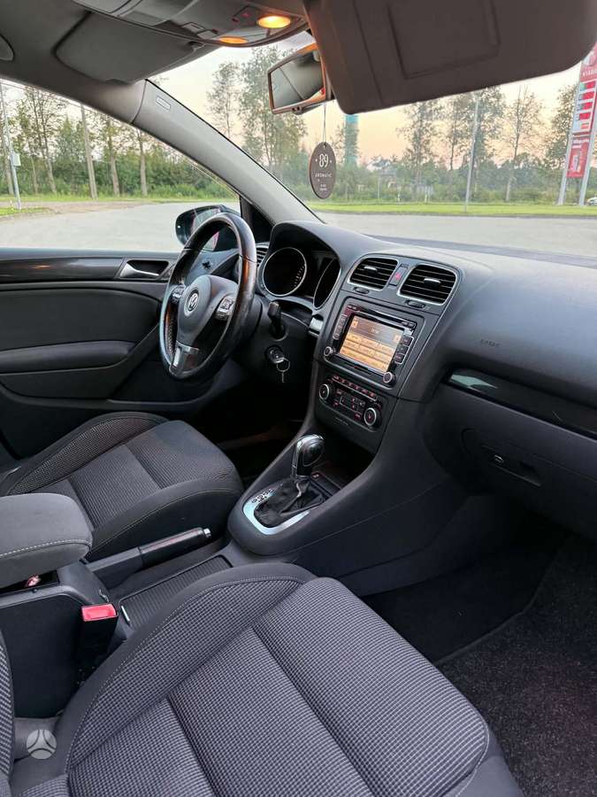 Volkswagen Golf - 4
