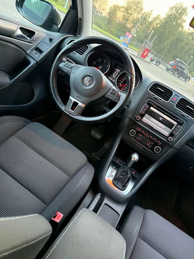 Volkswagen Golf - 5