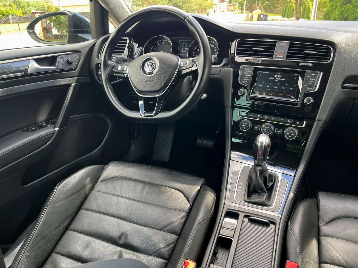 Volkswagen Golf, 1.2 l., hatchback