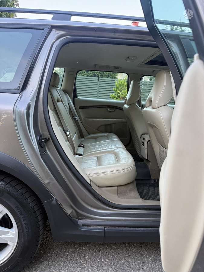 Volvo XC70, 3.2 l., Универсал