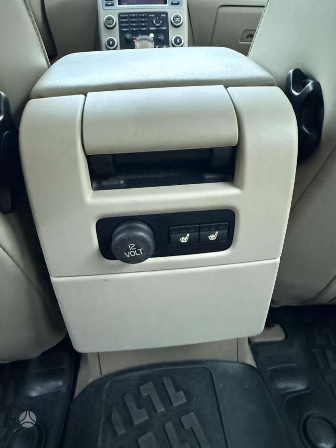 Volvo XC70, 3.2 l., Универсал