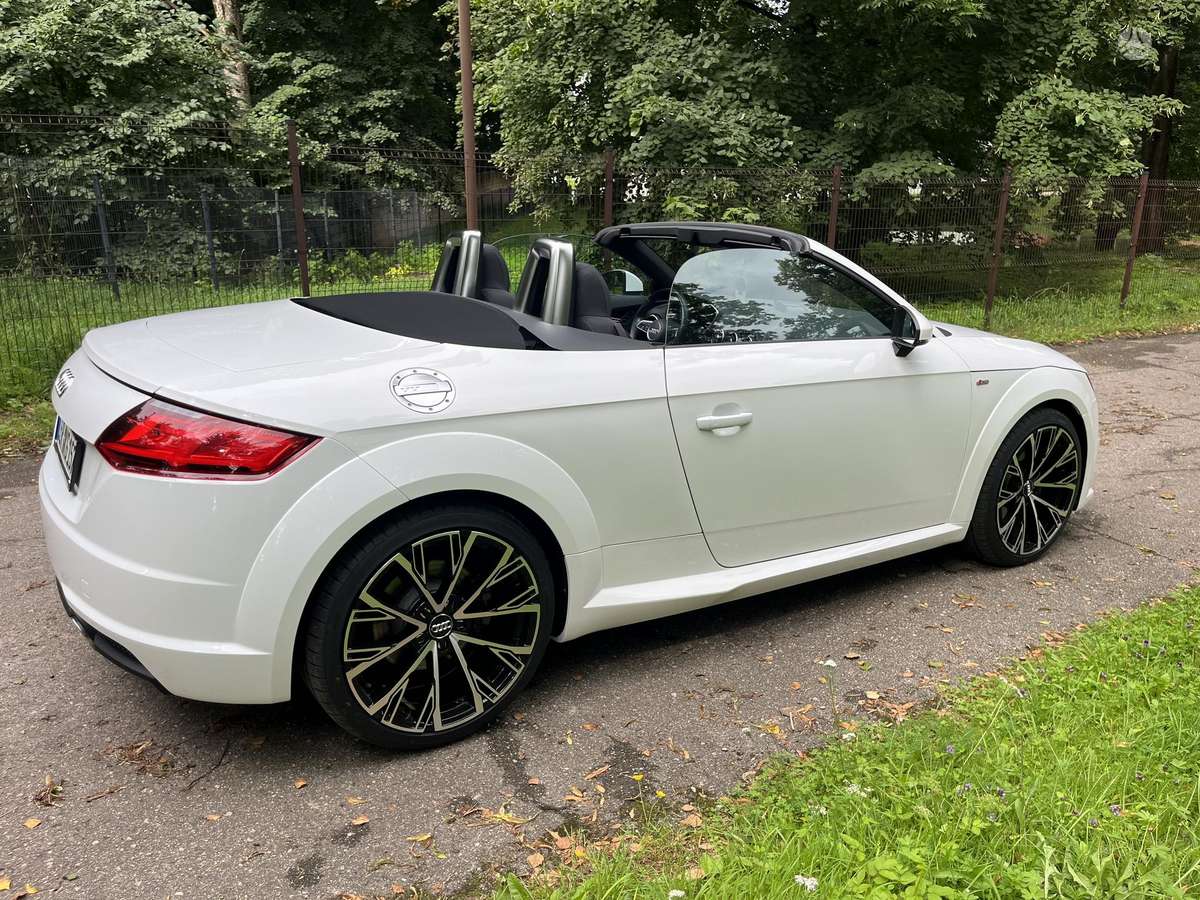 Audi TT, 2.0 l., convertible