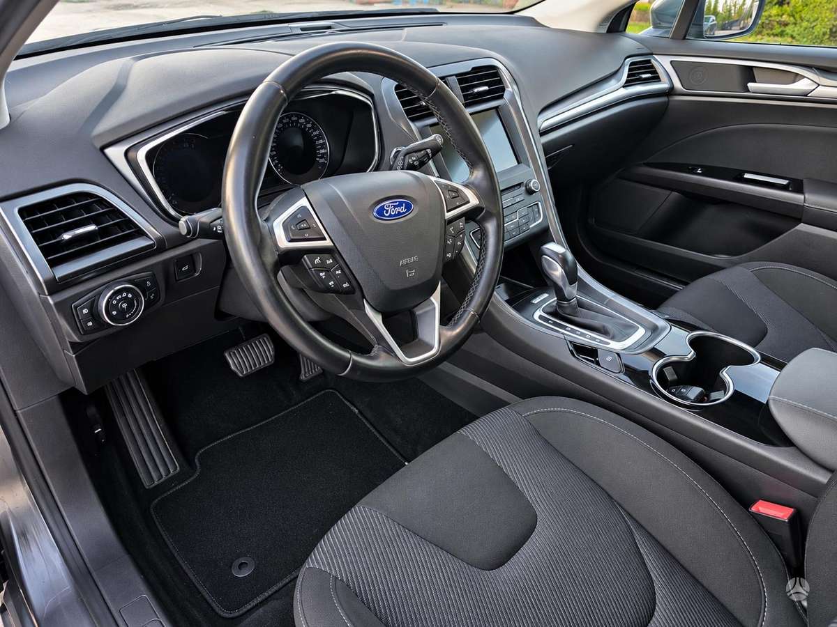 Ford Mondeo, 1.5 l., hatchback
