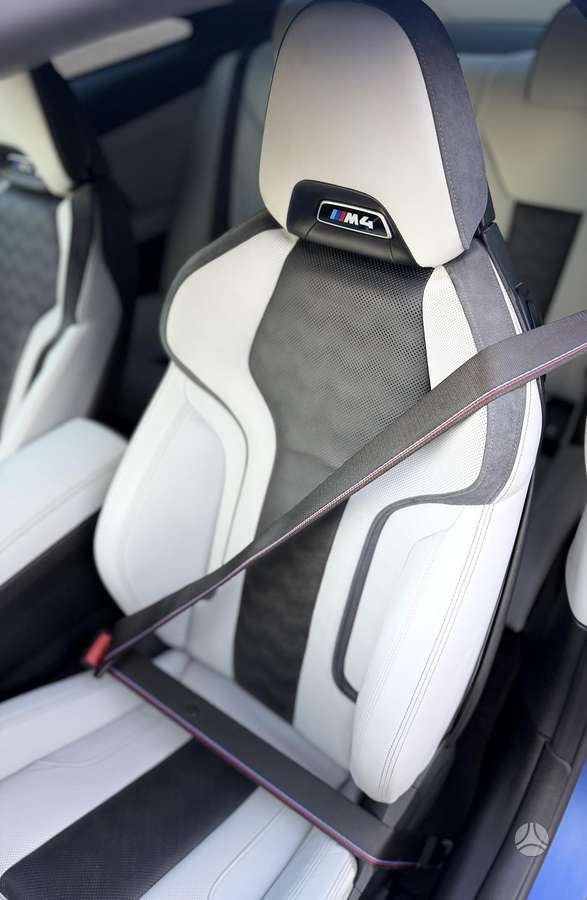BMW M4, 3.0 l., coupe