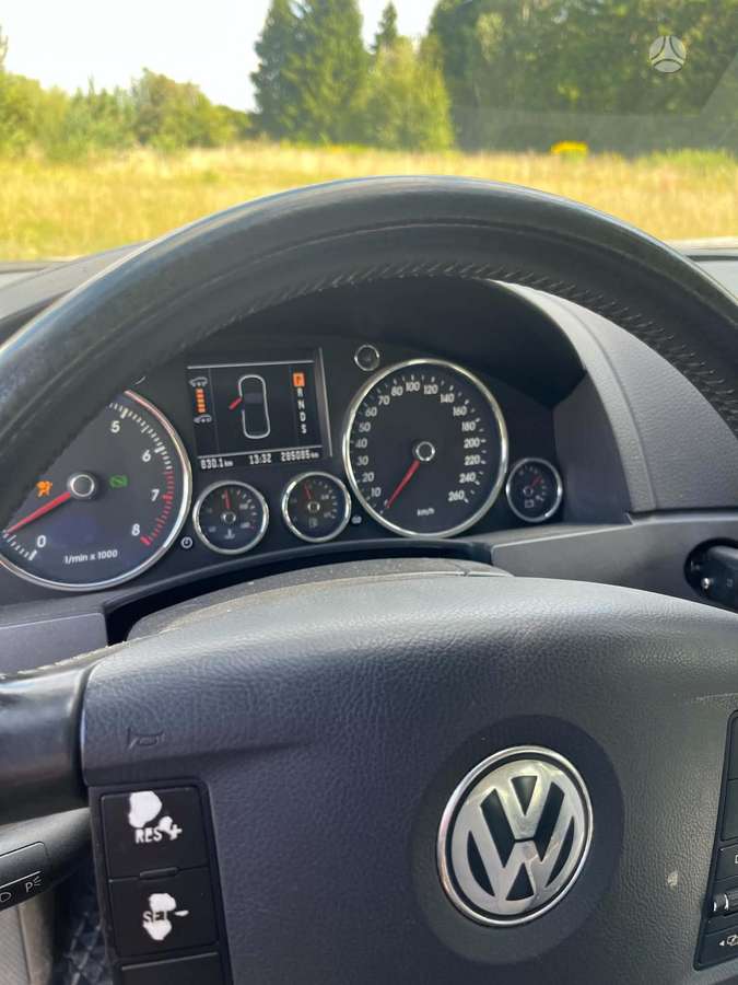 Volkswagen Touareg - 8