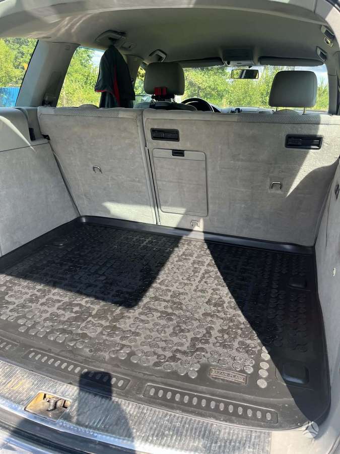 Volkswagen Touareg - 10