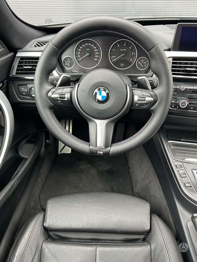 BMW 325, 2.0 l., Седан