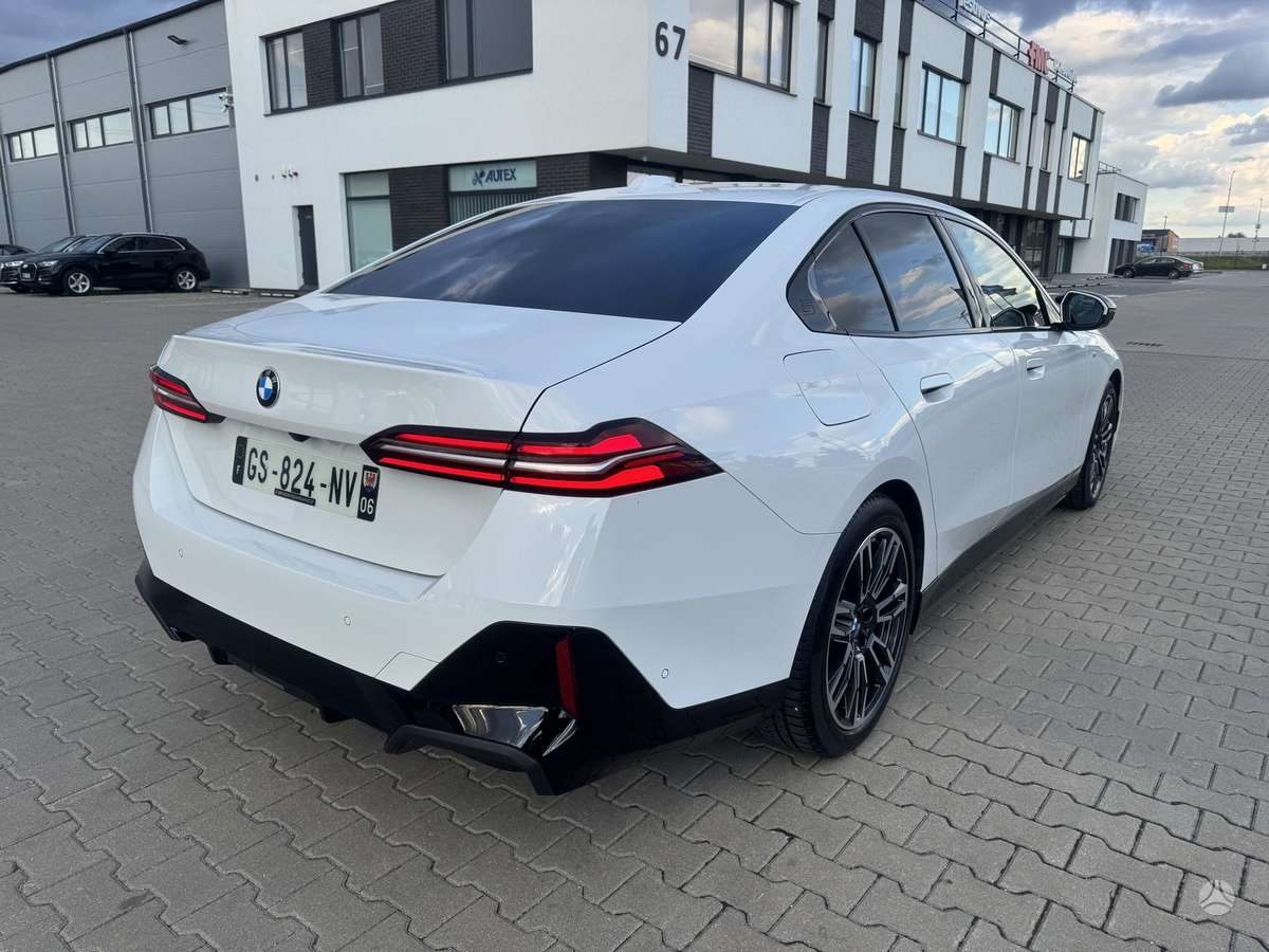BMW 520, 2.0 l., Седан