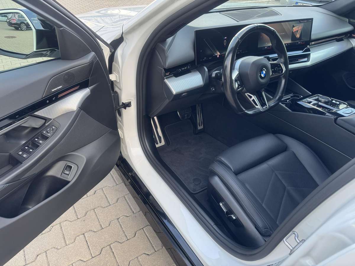 BMW 520, 2.0 l., Седан
