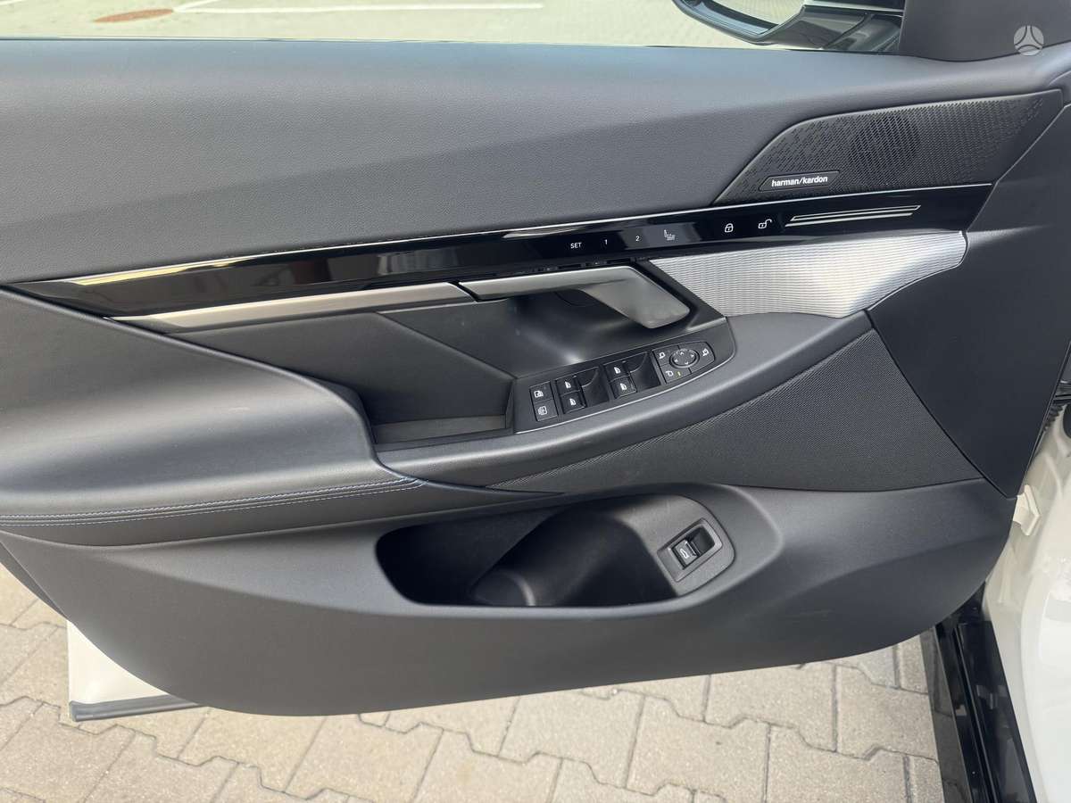BMW 520, 2.0 l., Седан