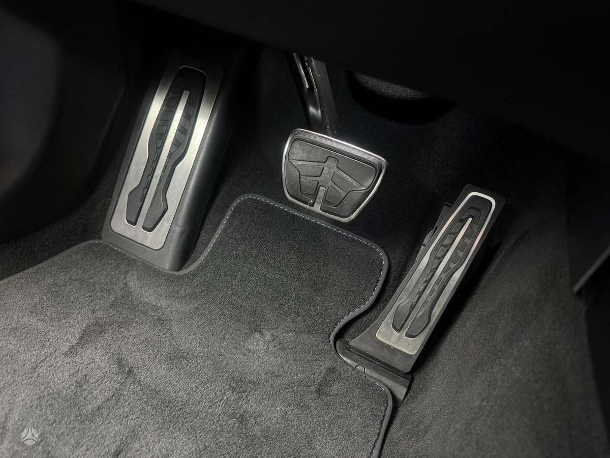 BMW 520, 2.0 l., Седан