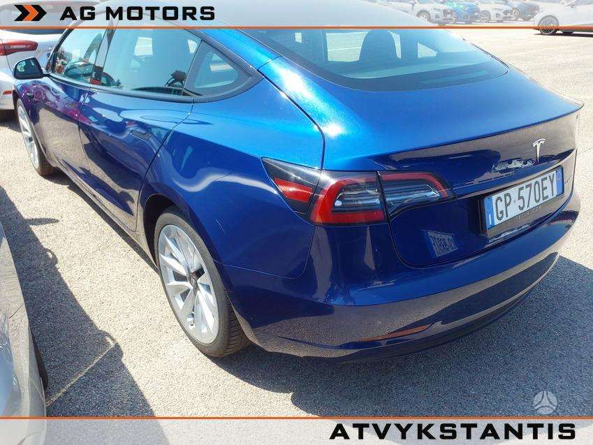 Tesla Model 3, hečbekas