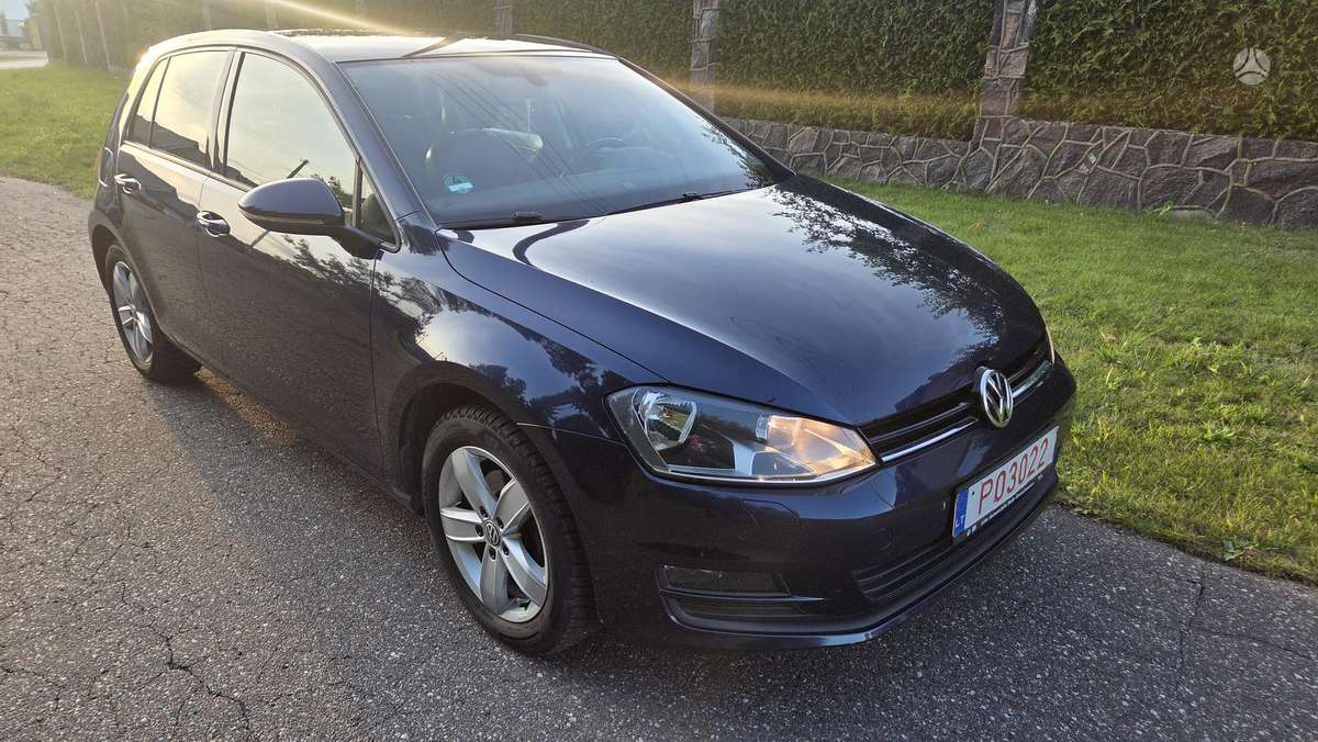 Volkswagen Golf - 2