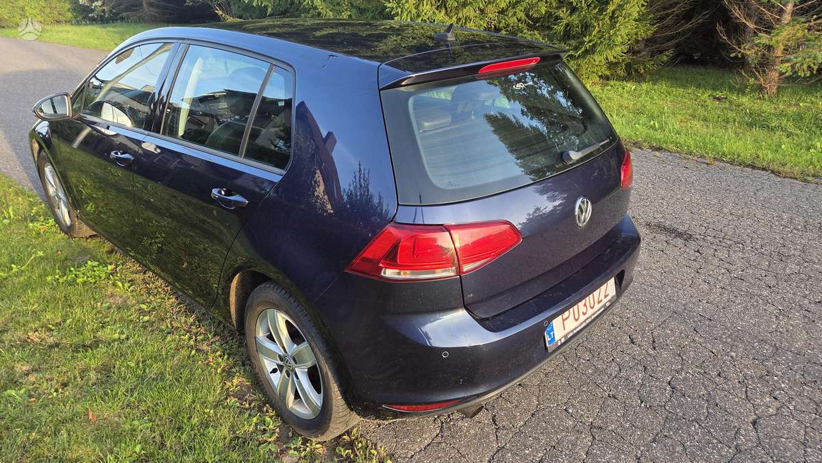 Volkswagen Golf - 5
