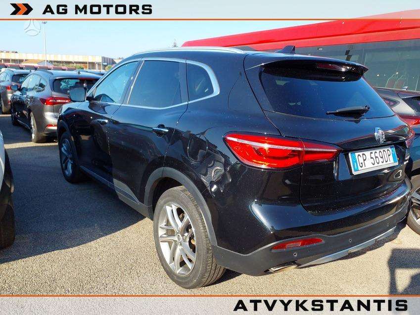 MG EHS, 1.5 l., off-road / crossover