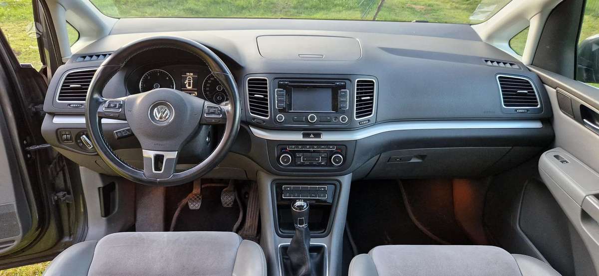 Volkswagen Sharan - 9