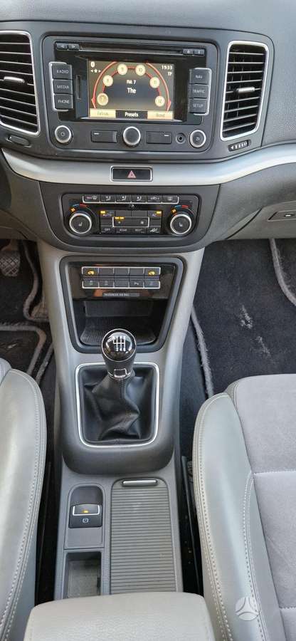 Volkswagen Sharan - 12