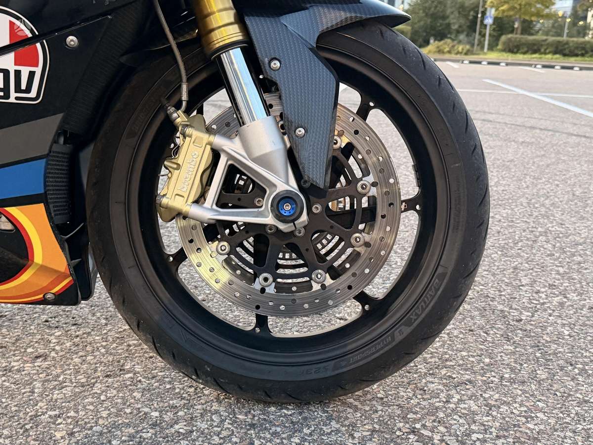 BMW S 1000 RR 999cc, superbikes
