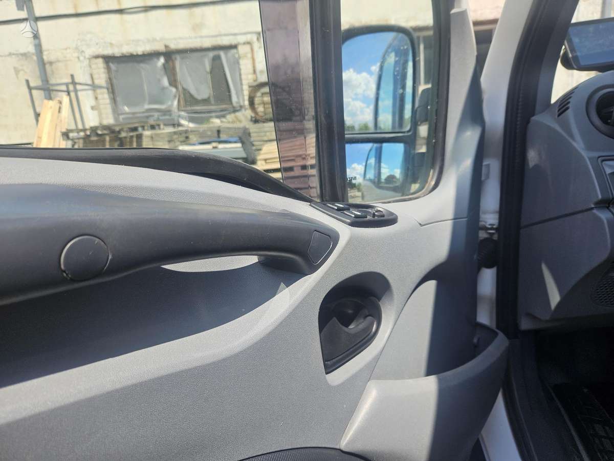 Iveco Daily, 3.0 l., Хэтчбек