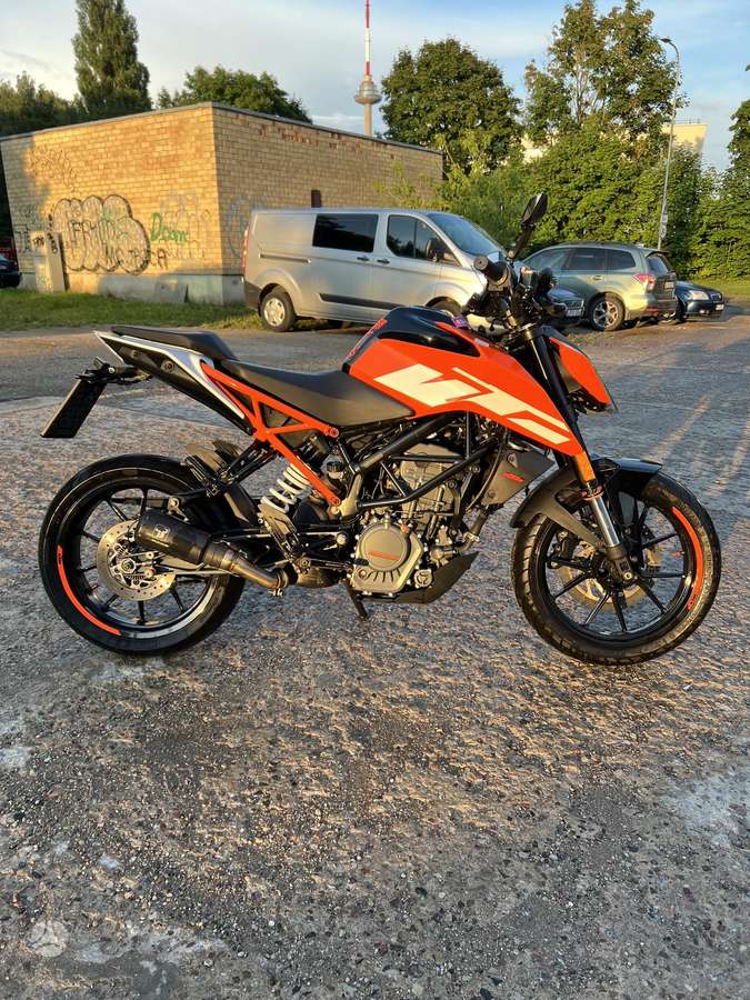KTM Duke, street / klasikiniai