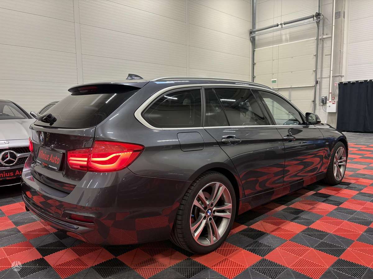 BMW 330, 2.0 l., wagon