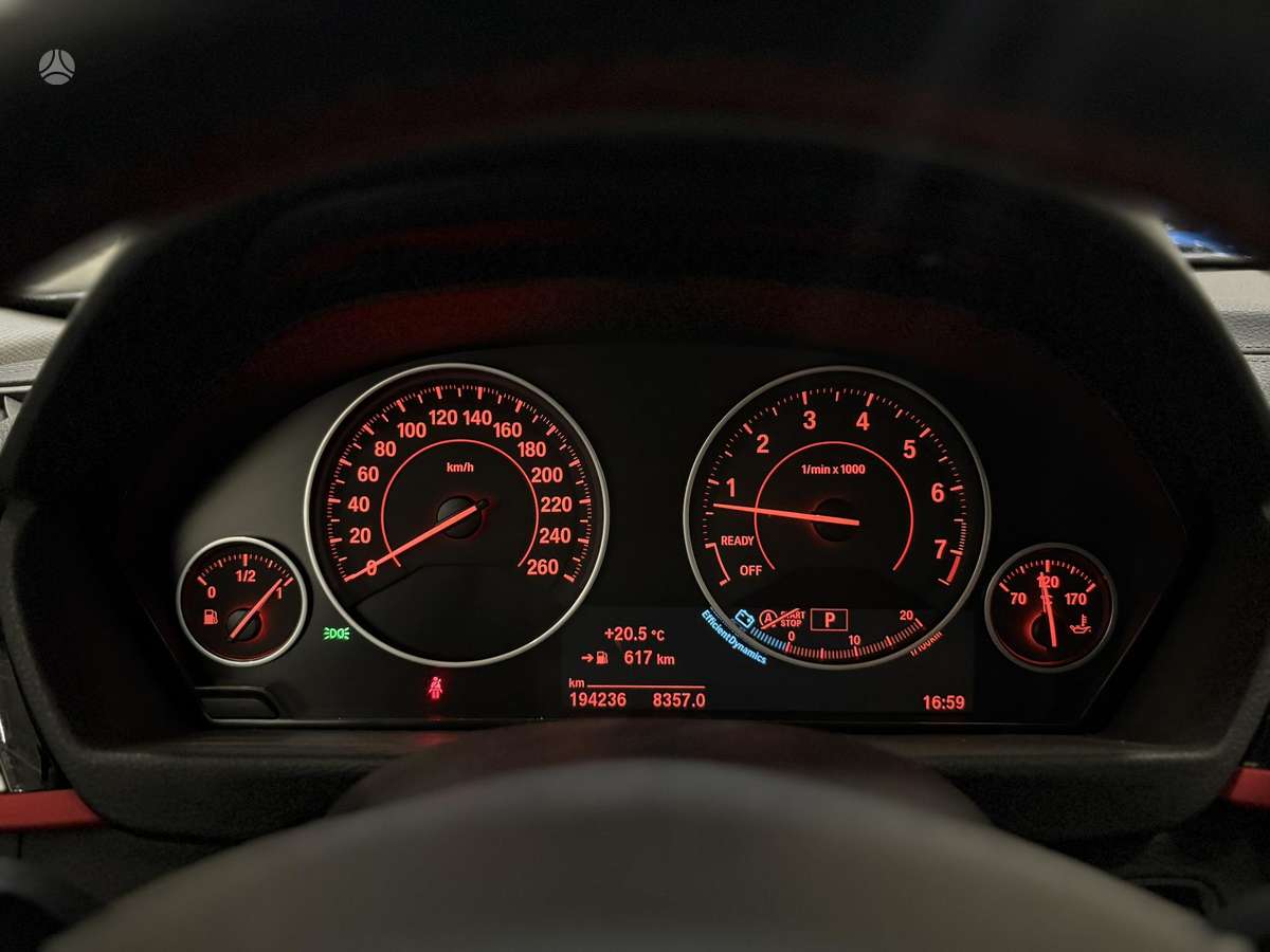 BMW 330, 2.0 l., wagon