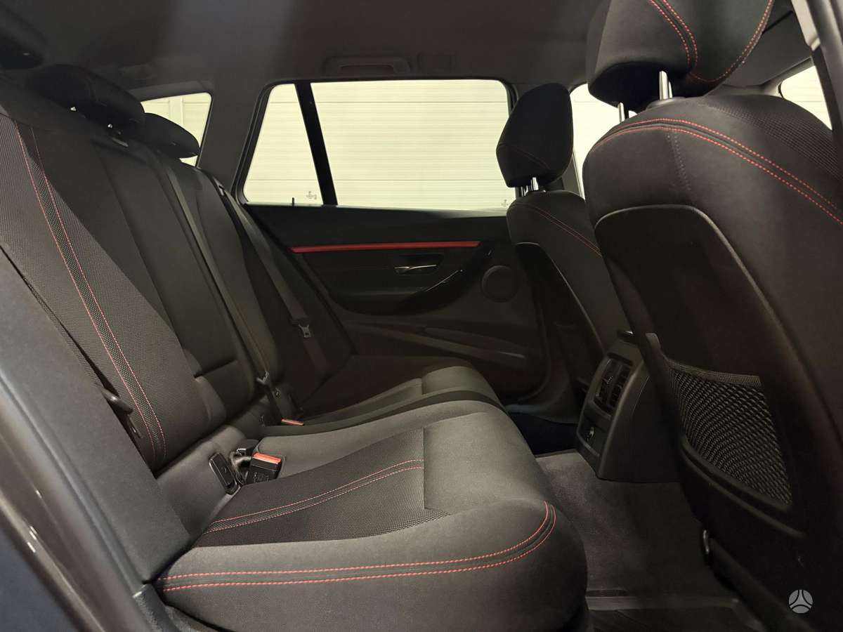 BMW 330, 2.0 l., wagon
