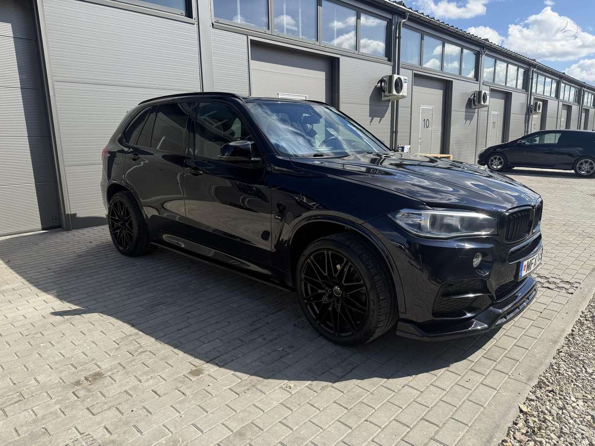 BMW X5, 0.3 l., Внедорожник / Кроссовер