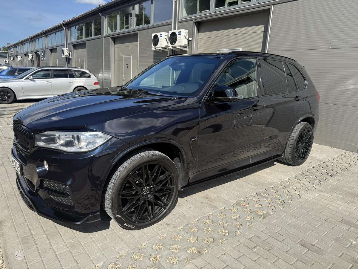 BMW X5, 0.3 l., Внедорожник / Кроссовер