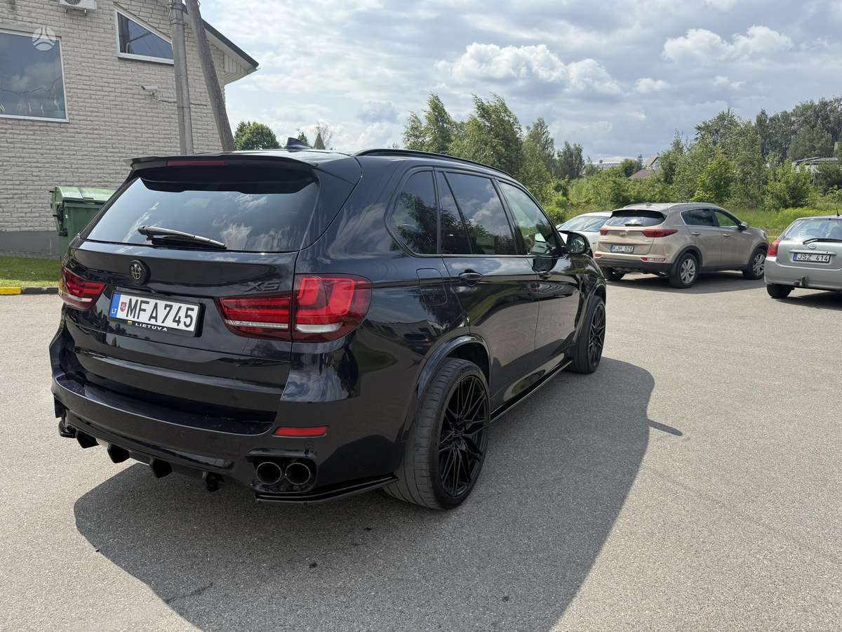 BMW X5, 0.3 l., Внедорожник / Кроссовер