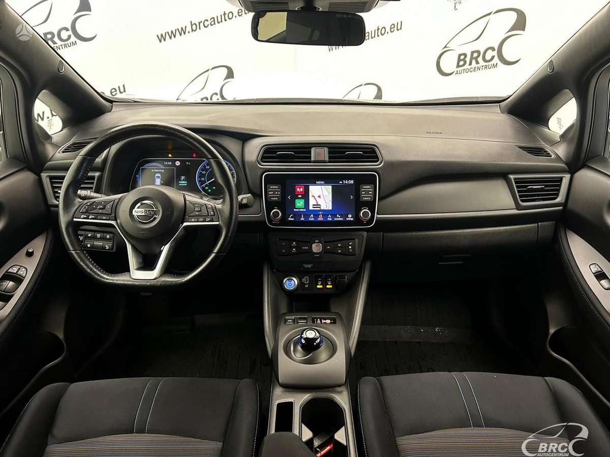 Nissan Leaf, 40 kWh, hatchback