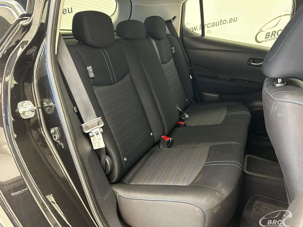 Nissan Leaf, 40 kWh, hatchback