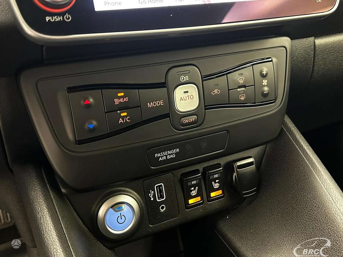 Nissan Leaf, 40 kWh, hatchback