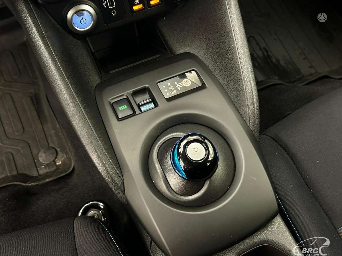 Nissan Leaf, 40 kWh, hatchback