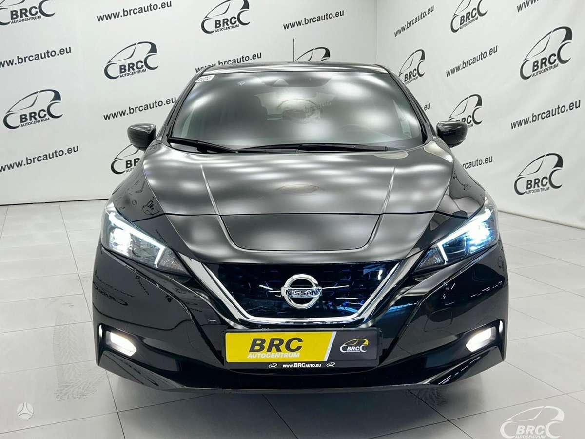 Nissan Leaf, 40 kWh, hatchback
